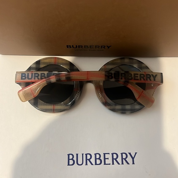 Burberry Round Frame Sunglasses - Picture 2 of 5
